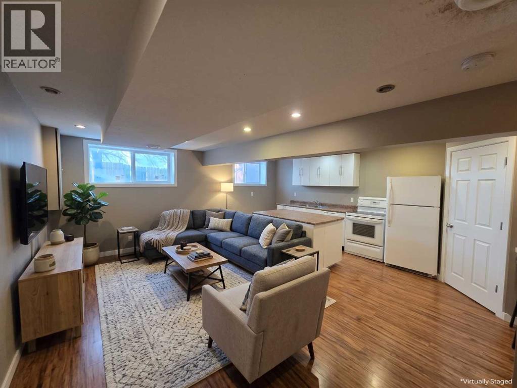 36 Castleglen Way Ne Property Photo 24