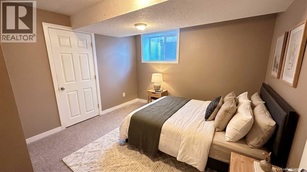 36 Castleglen Way Ne Property Photo 26