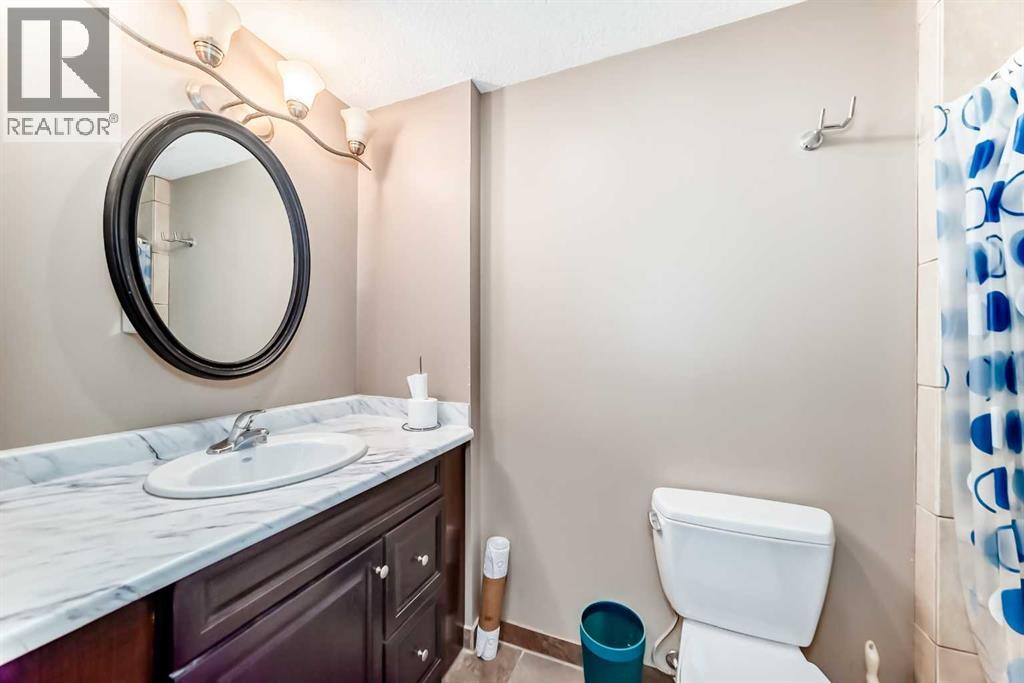 36 Castleglen Way Ne Property Photo 30