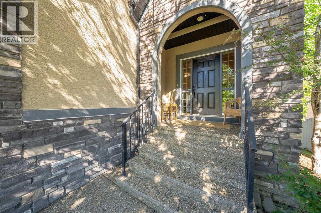129 Aspenmere Drive Property Photo 2