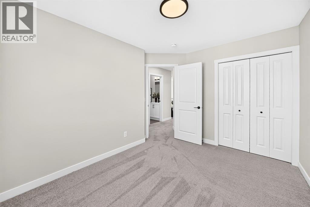 31 Fireside Common W Property Photo 36