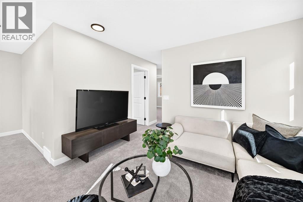 31 Fireside Common W Property Photo 42