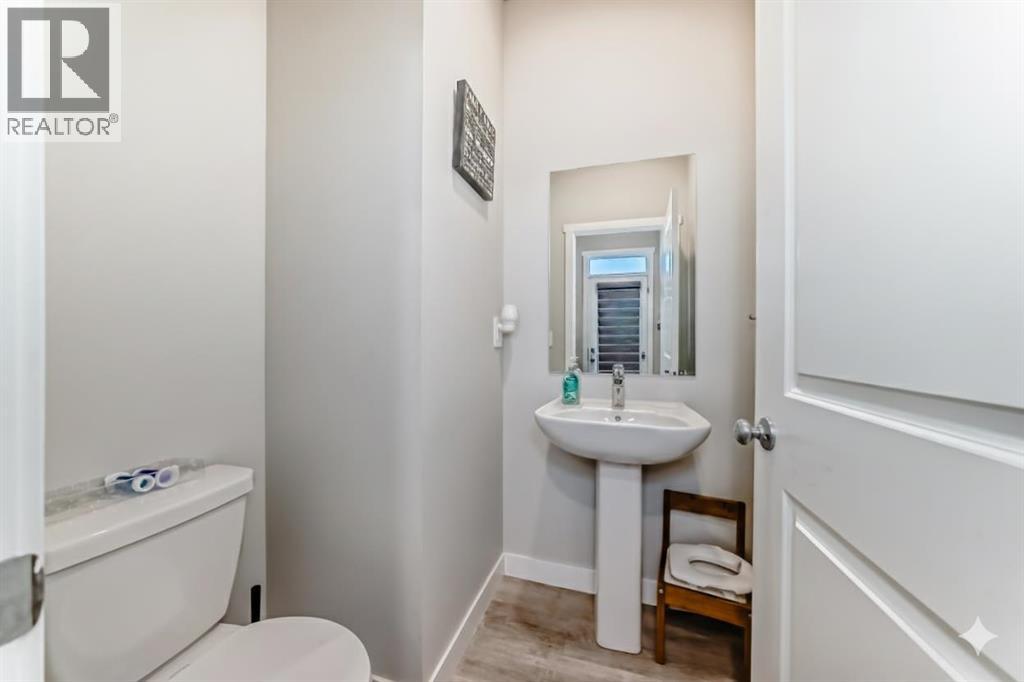 7468 202 Avenue Se Property Photo 12