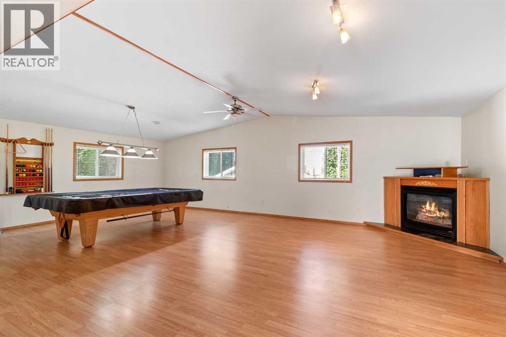 610 8 Street N Property Photo 4