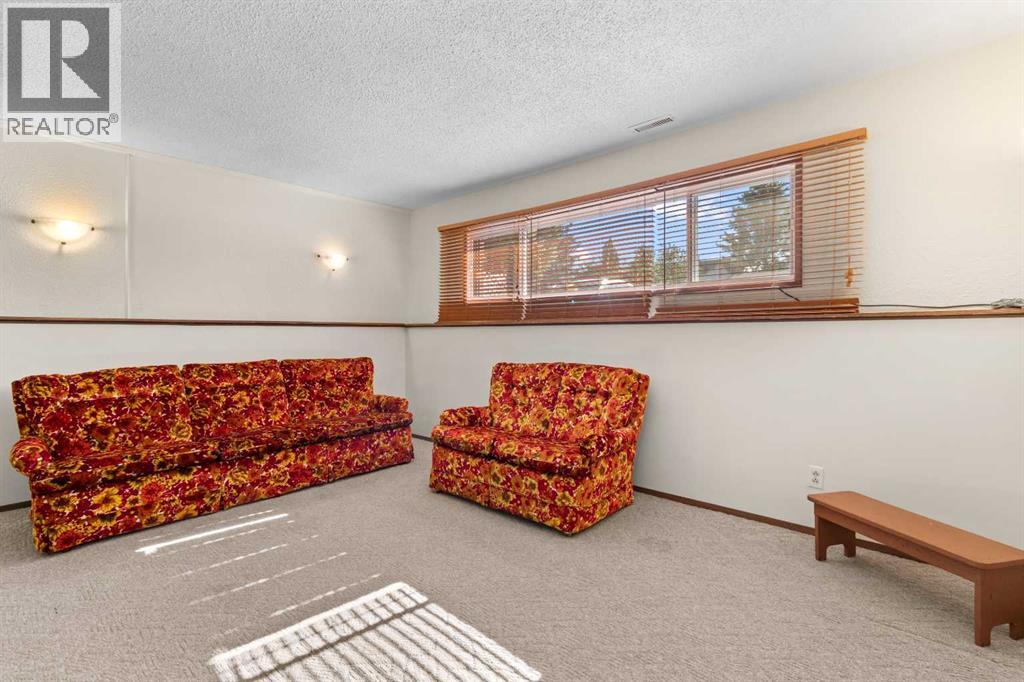 610 8 Street N Property Photo 21