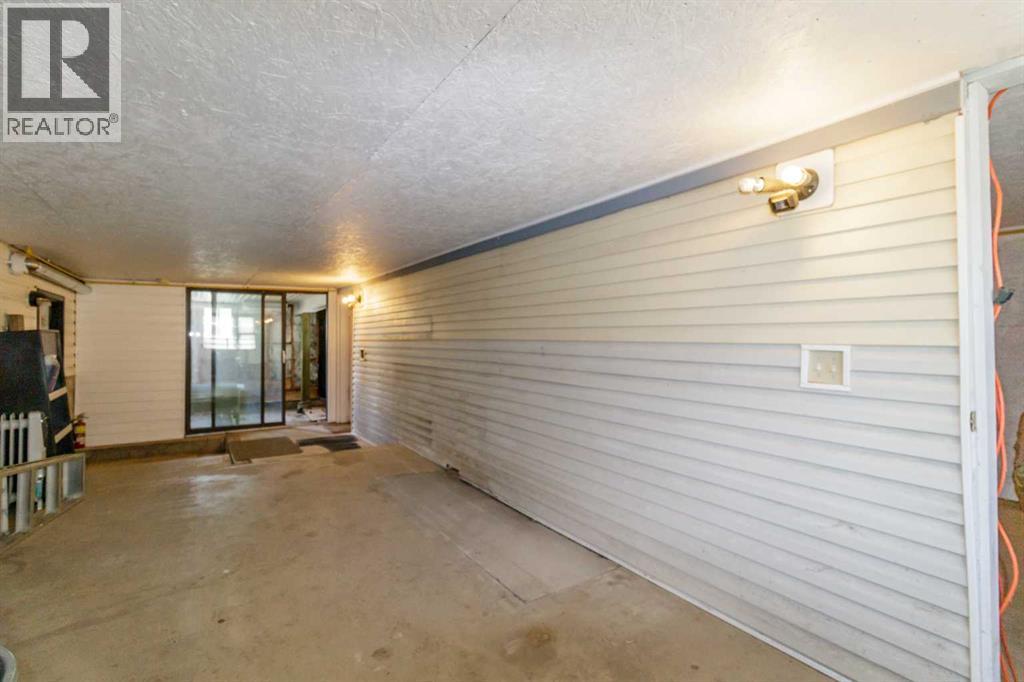 610 8 Street N Property Photo 28