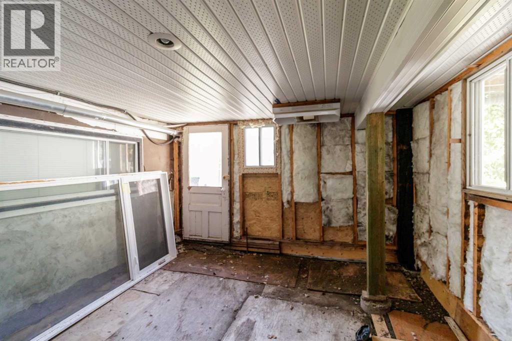 610 8 Street N Property Photo 30