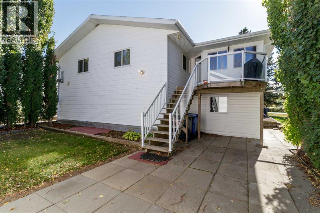 610 8 Street N Property Photo 32
