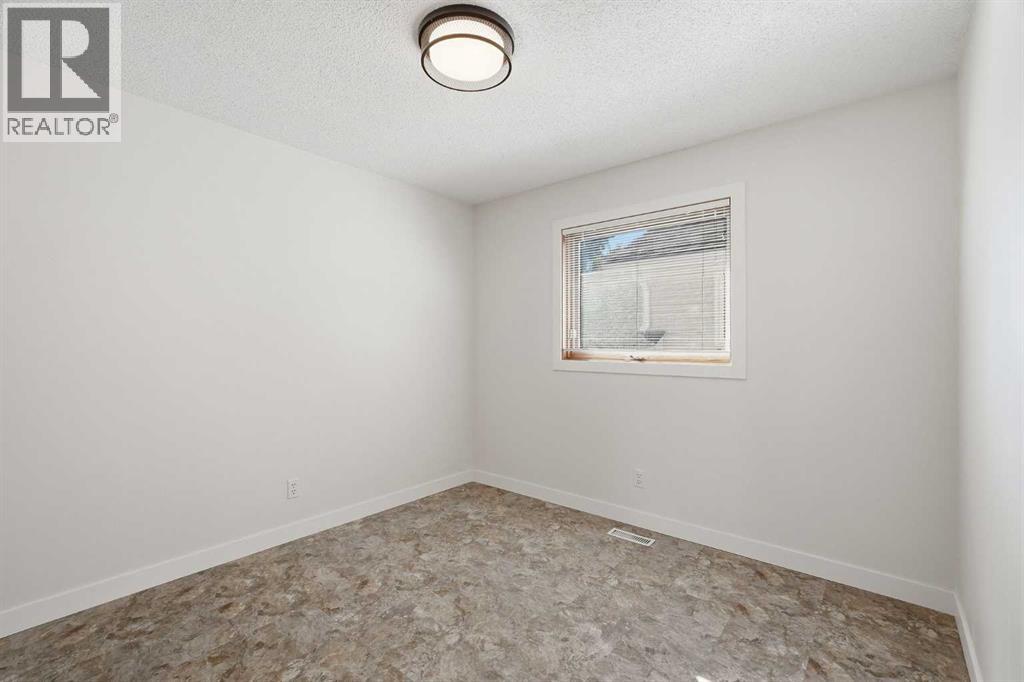 184 Arbour Lake Way Nw Property Photo 23