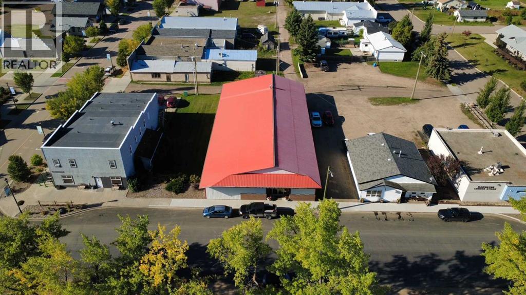 19 Railway Avenue N Property Photo 2