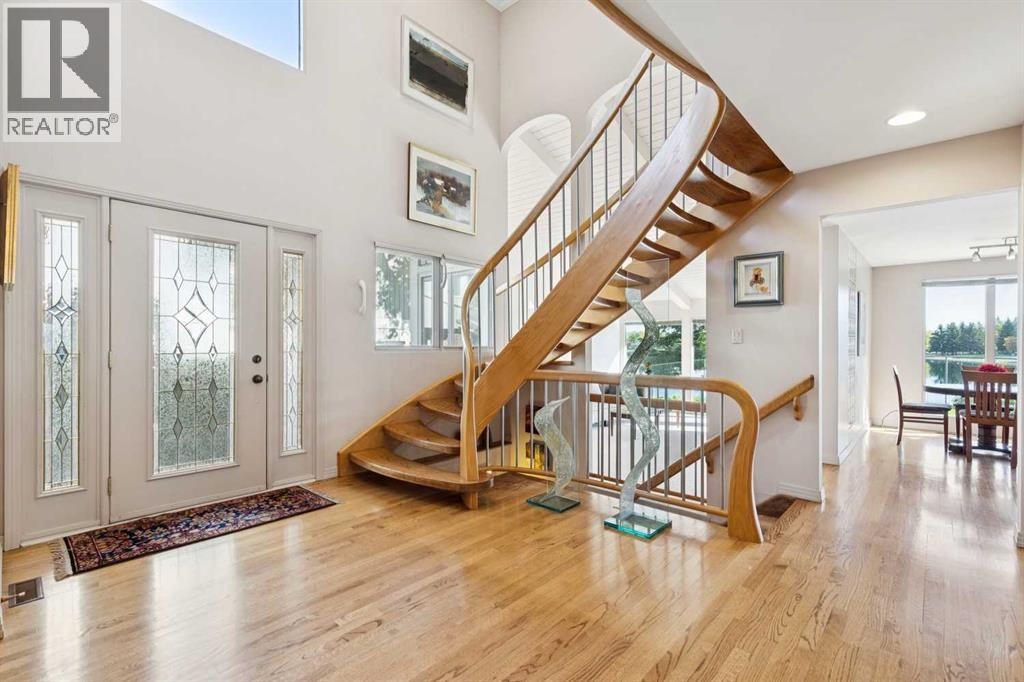 20 Midpark Crescent Southeast Property Photo 6
