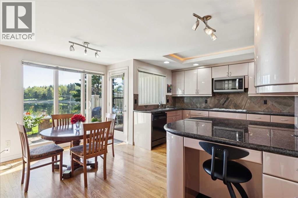 20 Midpark Crescent Southeast Property Photo 8