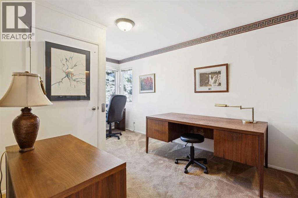 20 Midpark Crescent Southeast Property Photo 34