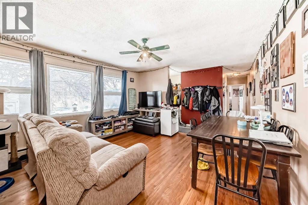 4939 45 Street Property Photo 5