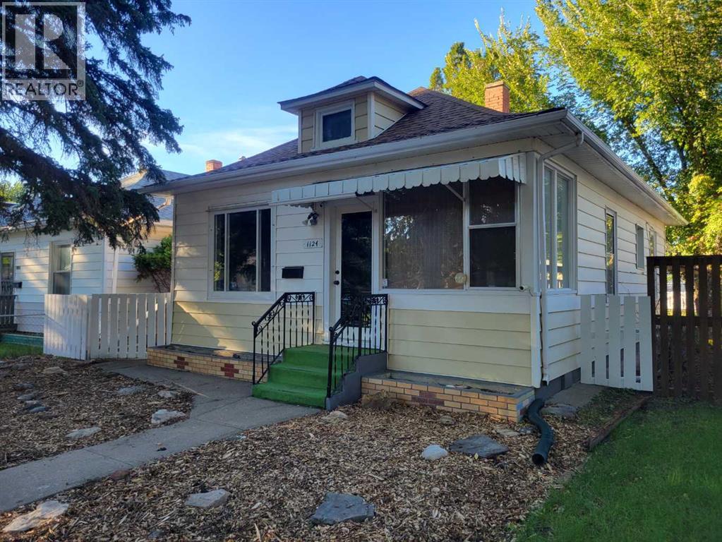 1124 Balmoral Street Se Property Photo 1