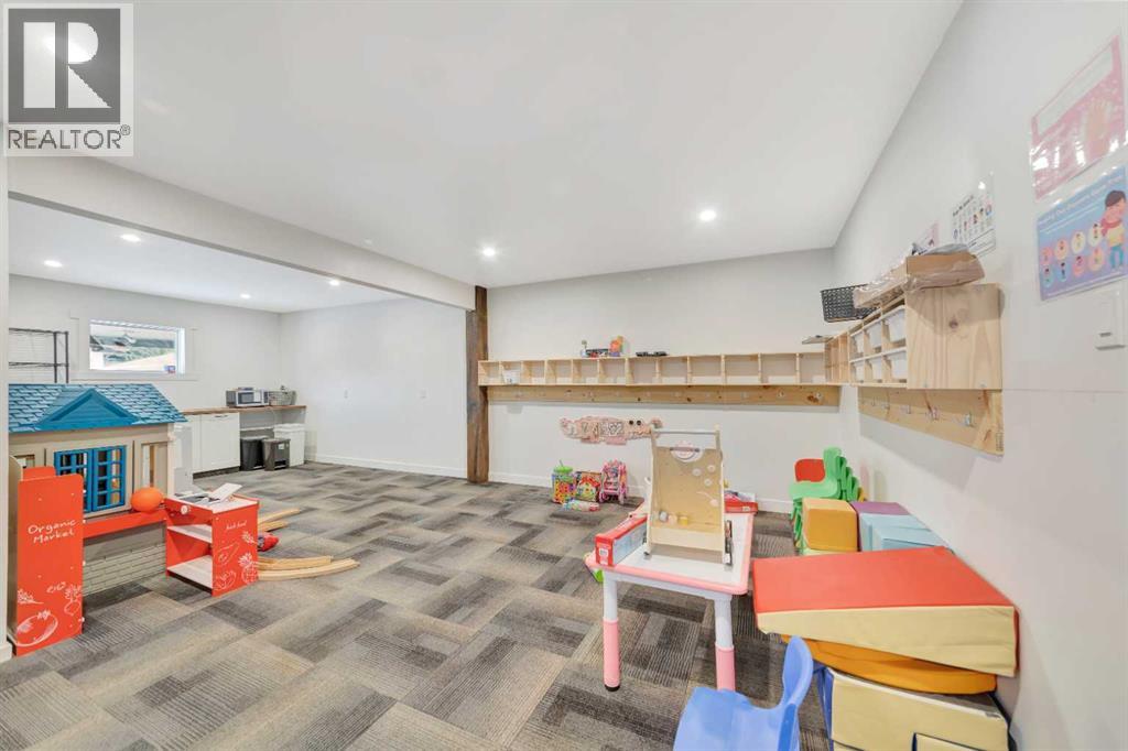 5501 51 Street Property Photo 11