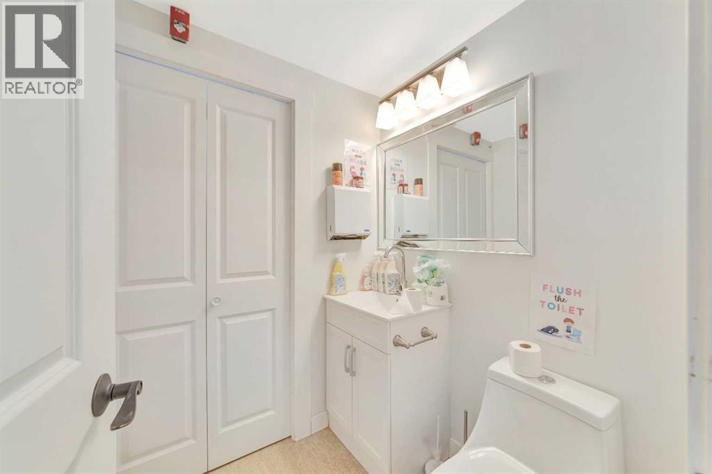 5501 51 Street Property Photo 16