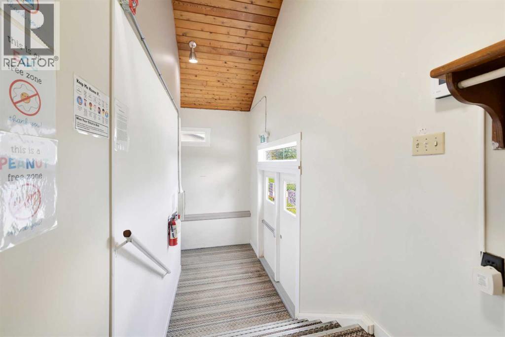 5501 51 Street Property Photo 17