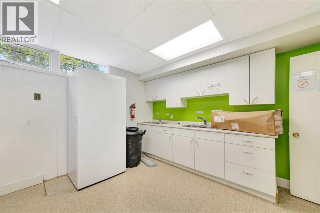 5501 51 Street Property Photo 23