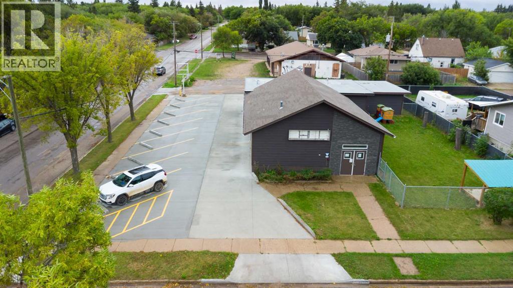 5501 51 Street Property Photo 36