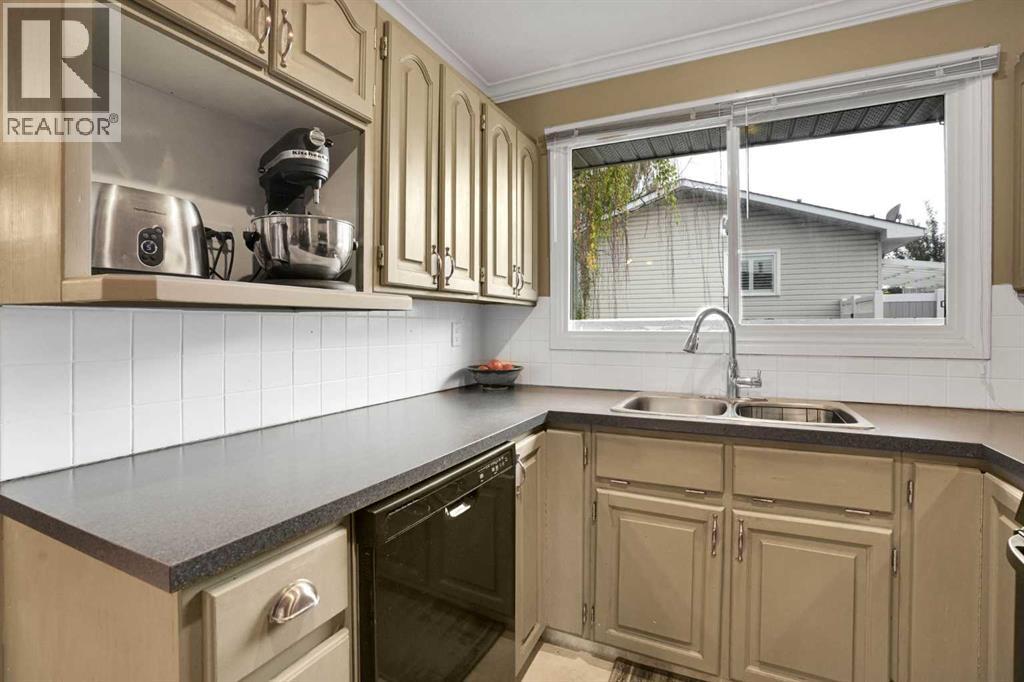 158 Rundleview Close Ne Property Photo 12