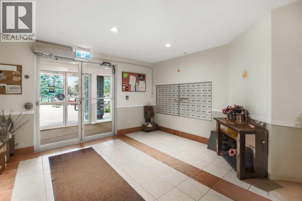 60 Lawford Avenue Property Photo 4