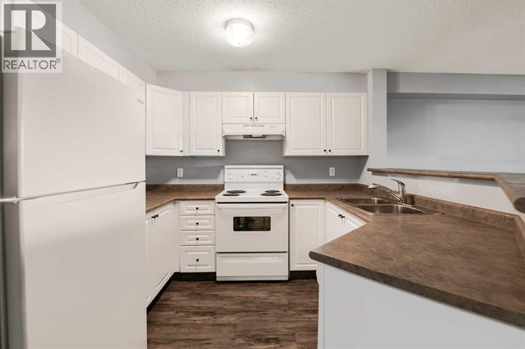 60 Lawford Avenue Property Photo 16