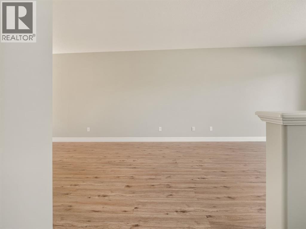 885 Mount Sundance Manor W Property Photo 5