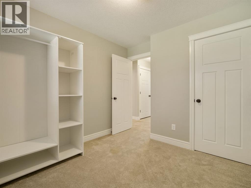 885 Mount Sundance Manor W Property Photo 24