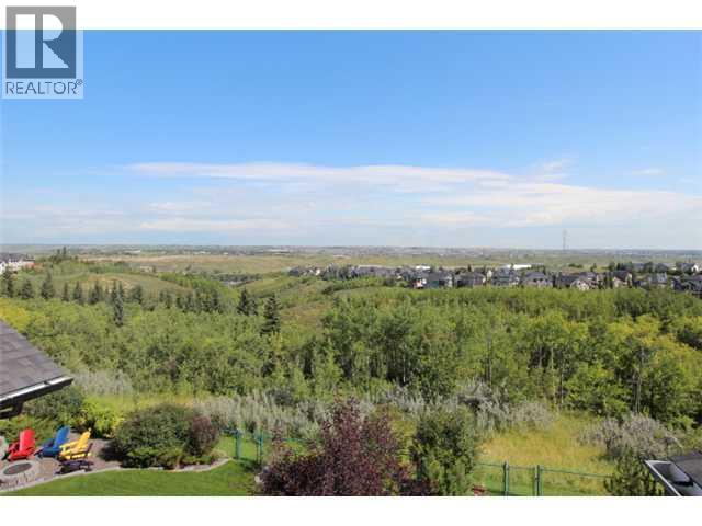 76 Valley Creek Crescent Nw Property Photo 4
