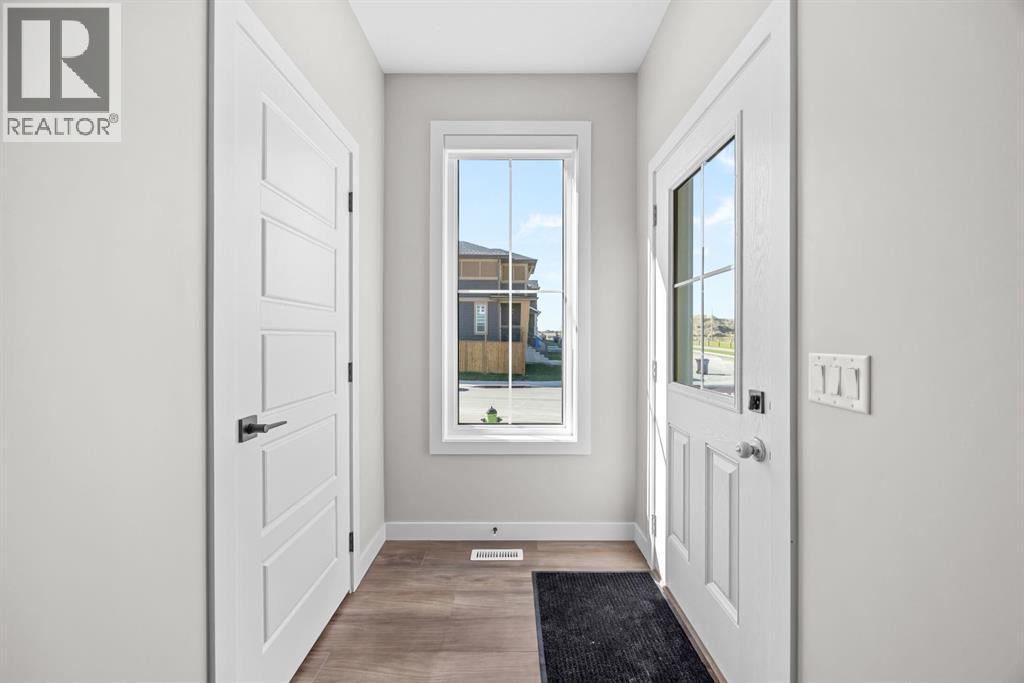 41 Ambleton Boulevard Nw Property Photo 4