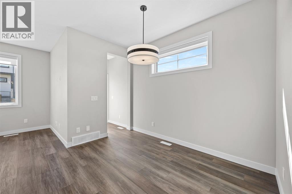 41 Ambleton Boulevard Nw Property Photo 12