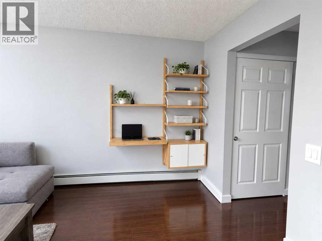 4619 73 Street Northwest Property Photo 2