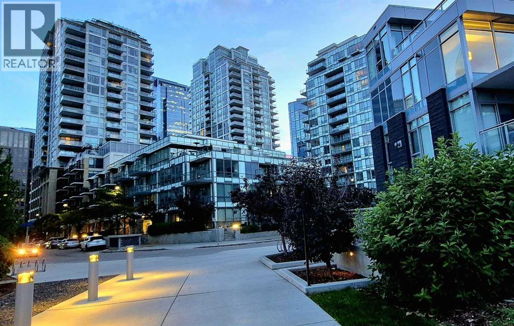 51 Waterfront Mews Southwest Property Photo 1