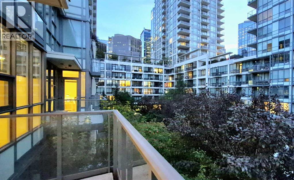 51 Waterfront Mews Southwest Property Photo 5