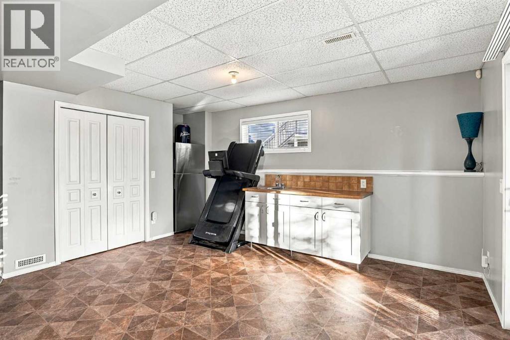 184 Cove Crescent Property Photo 39