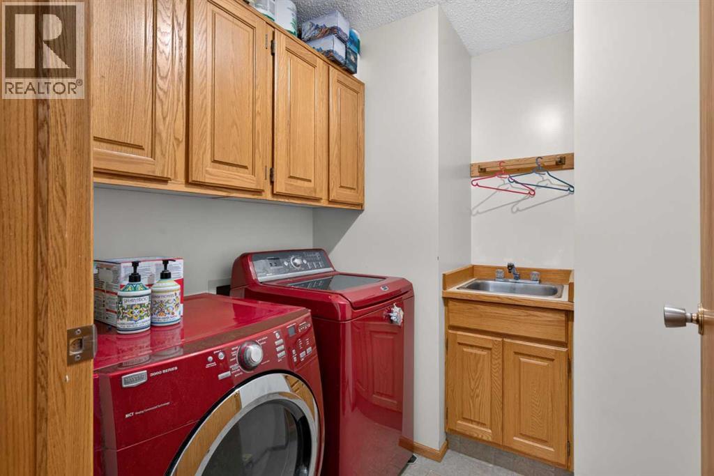 740 3 Avenue Se Property Photo 15