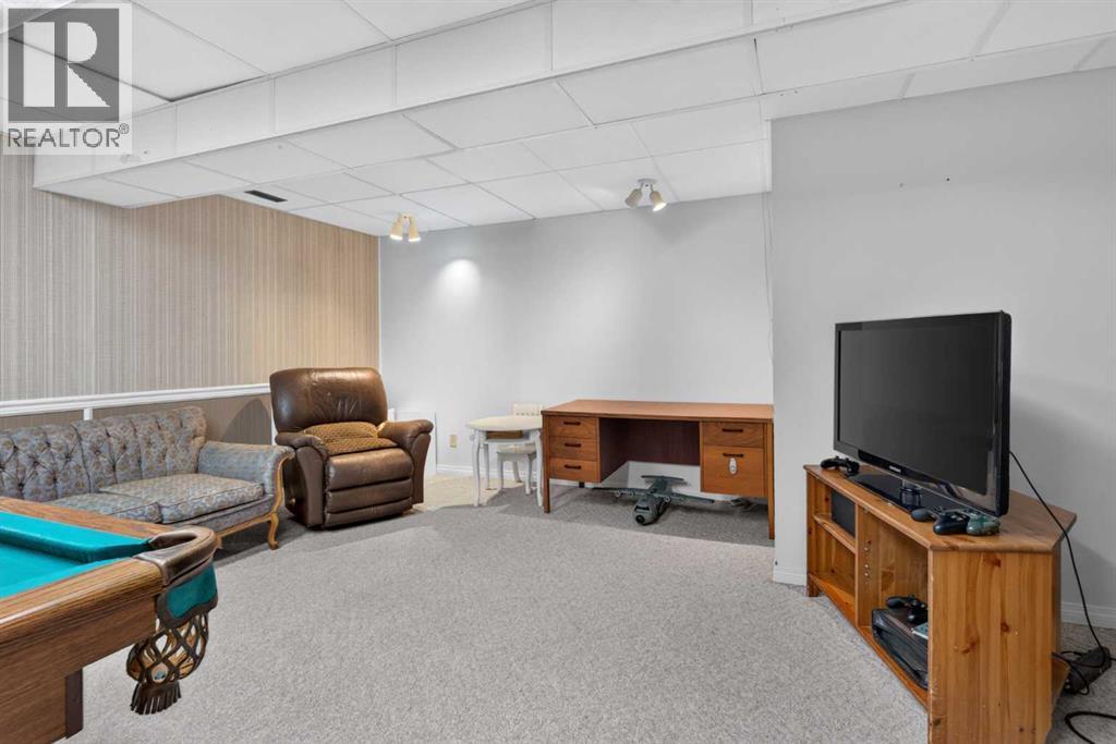 740 3 Avenue Se Property Photo 25