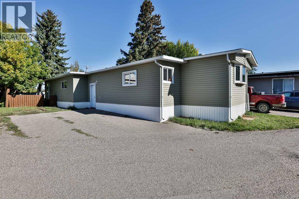 5301 2 Street Property Photo 1