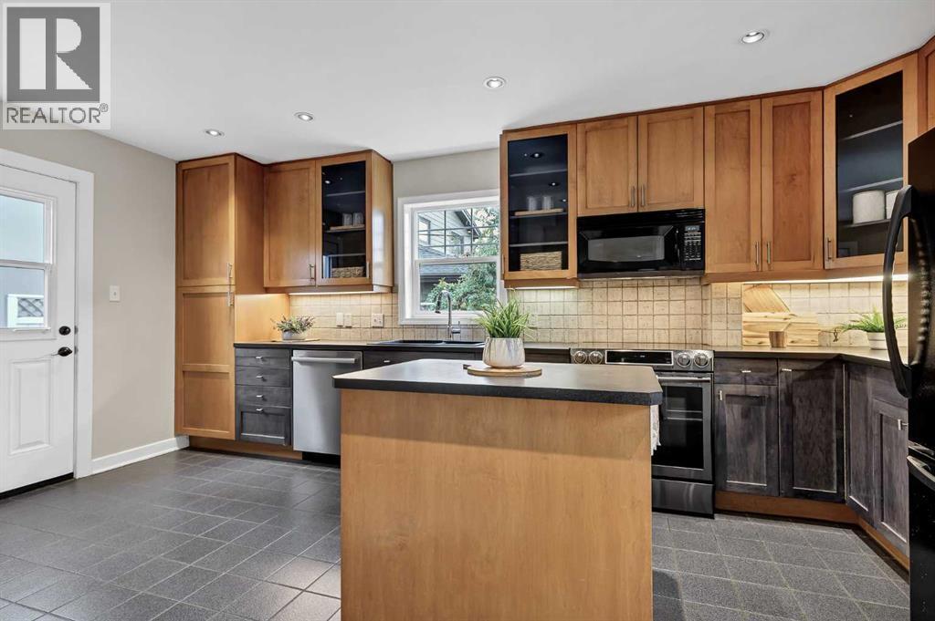 1905 2 Street Nw Property Photo 10