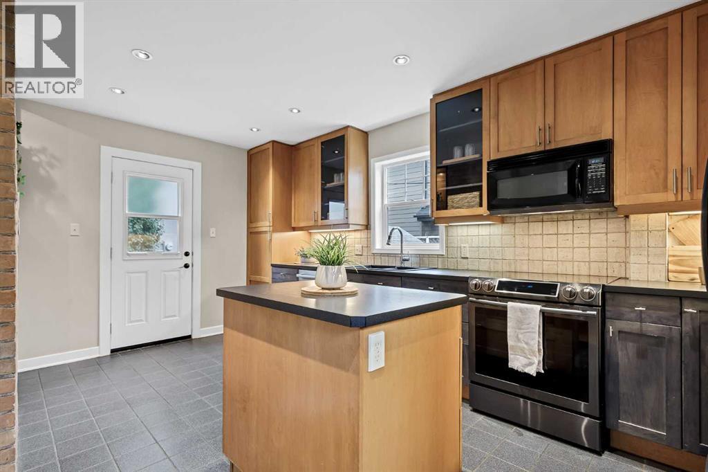 1905 2 Street Nw Property Photo 11
