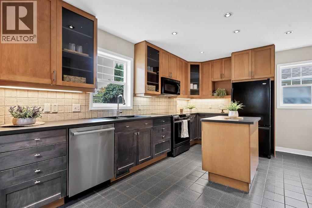 1905 2 Street Nw Property Photo 13
