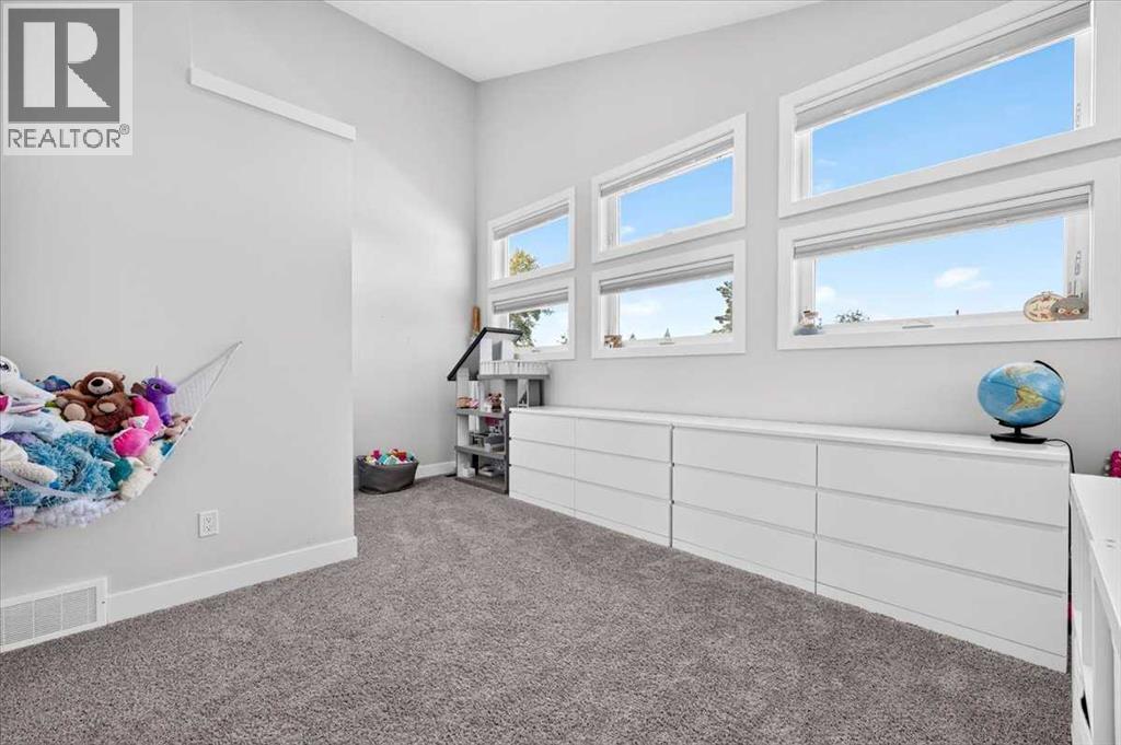4656 82 Street Nw Property Photo 36