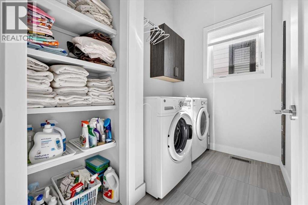 4656 82 Street Nw Property Photo 43