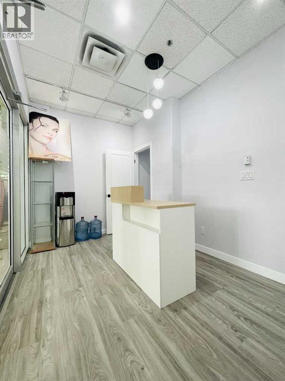 1623 Centre Street Nw Property Photo 9