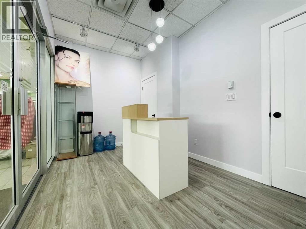 1623 Centre Street Nw Property Photo 14