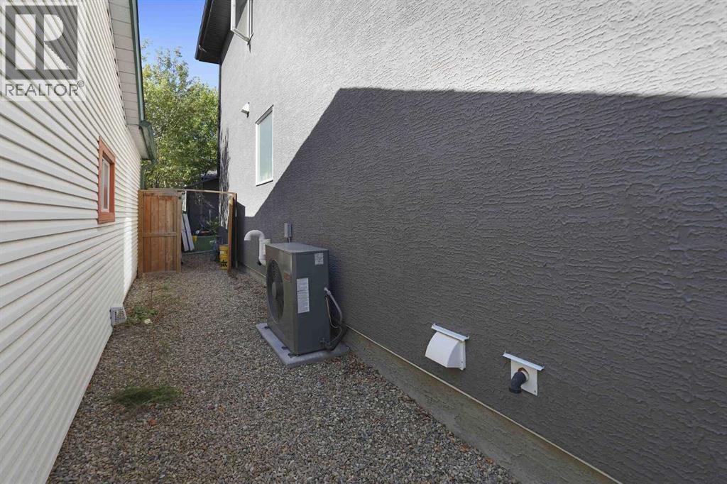4641 81 Street Nw Property Photo 3