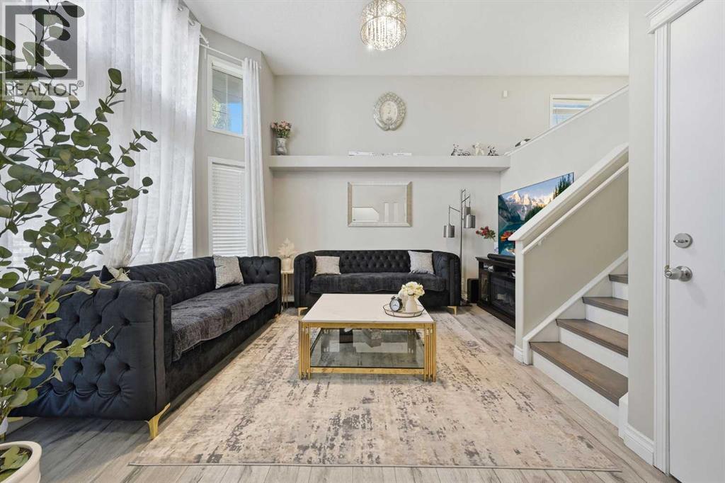 22 Anaheim Bay NE