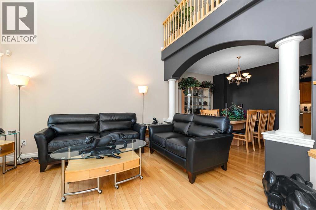 112 Cove Crescent Property Photo 4