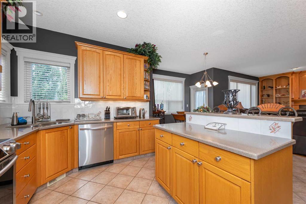 112 Cove Crescent Property Photo 15